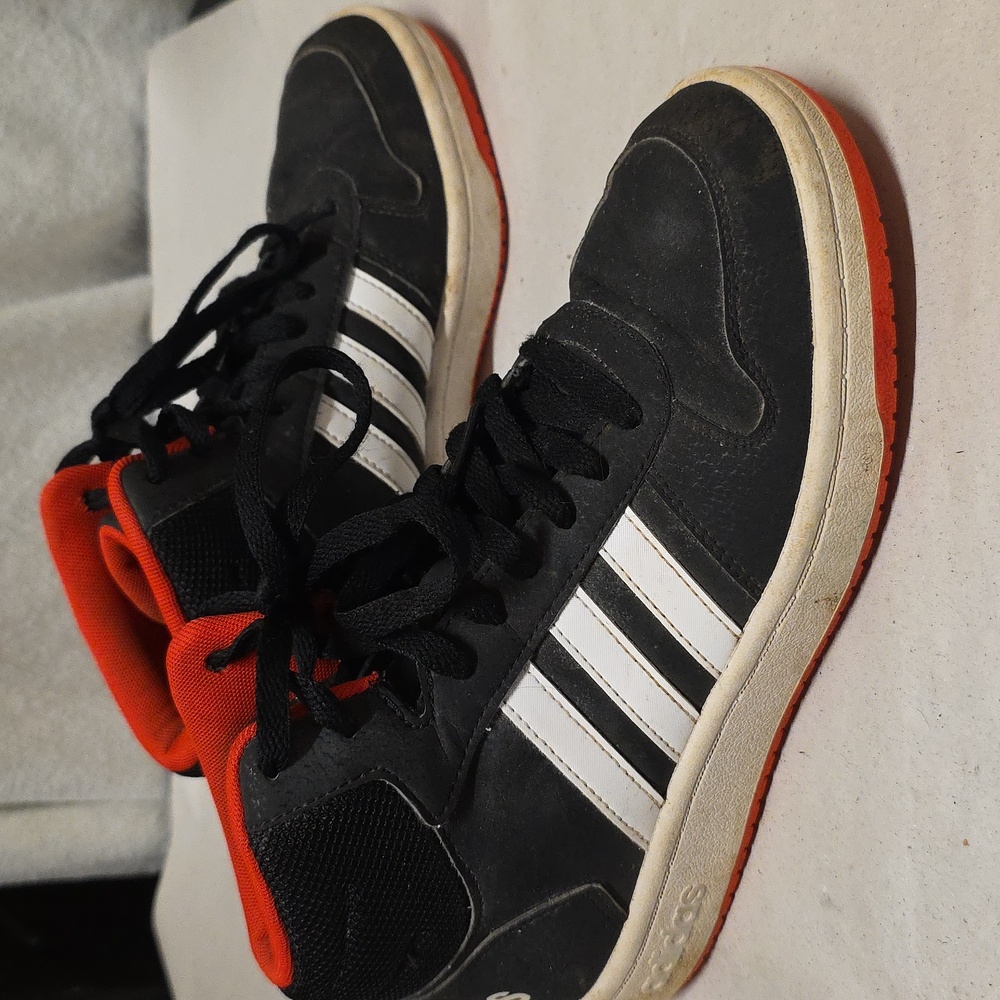 Adidas Hoops 2.0 Black, White, And Red Hi-Top Sneakers Youth Boys Size 6 - Picture 5 of 11